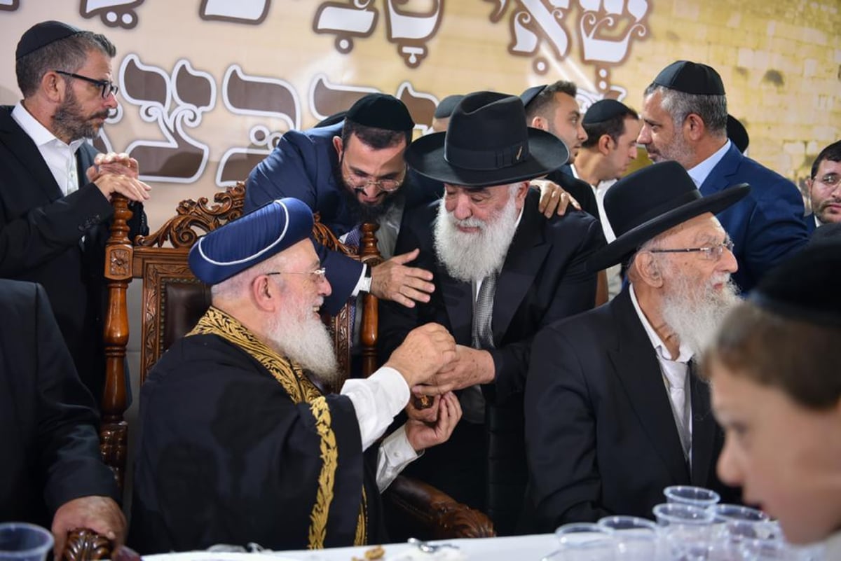 תיעוד: 'הקבלת פני רבו' לראשל"צ הגר"ש עמאר