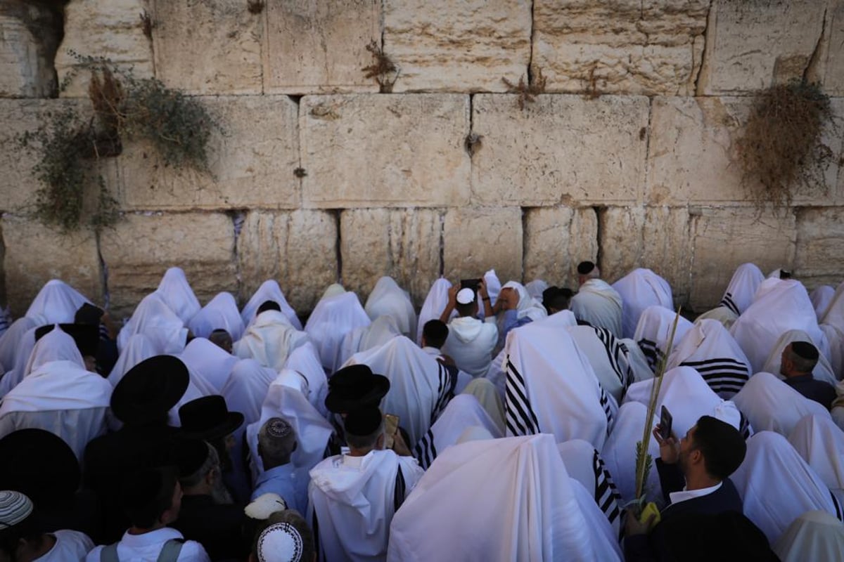 תיעוד מסכם: רבבות במעמד ברכת כהנים בכותל