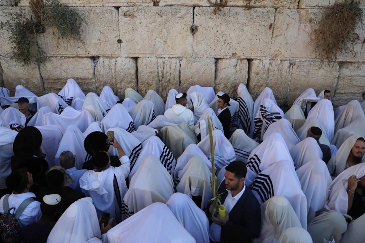 תיעוד מסכם: רבבות במעמד ברכת כהנים בכותל