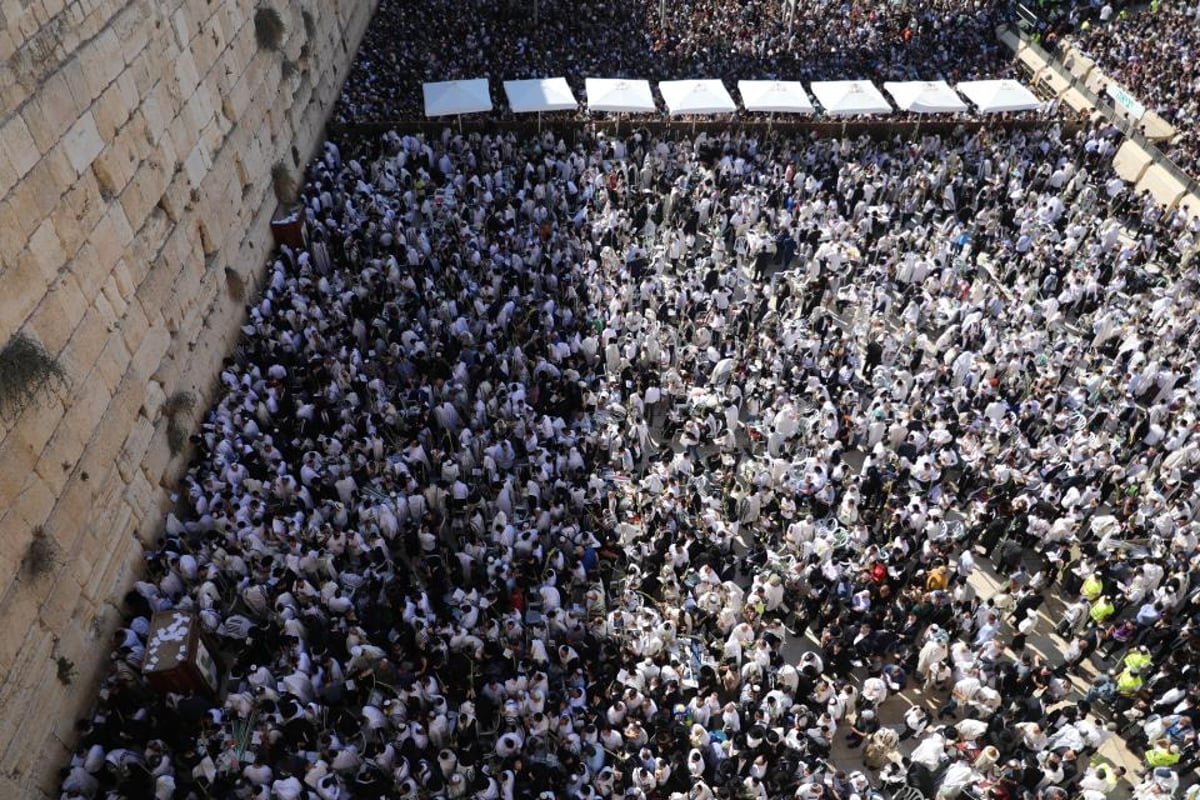 תיעוד מסכם: רבבות במעמד ברכת כהנים בכותל