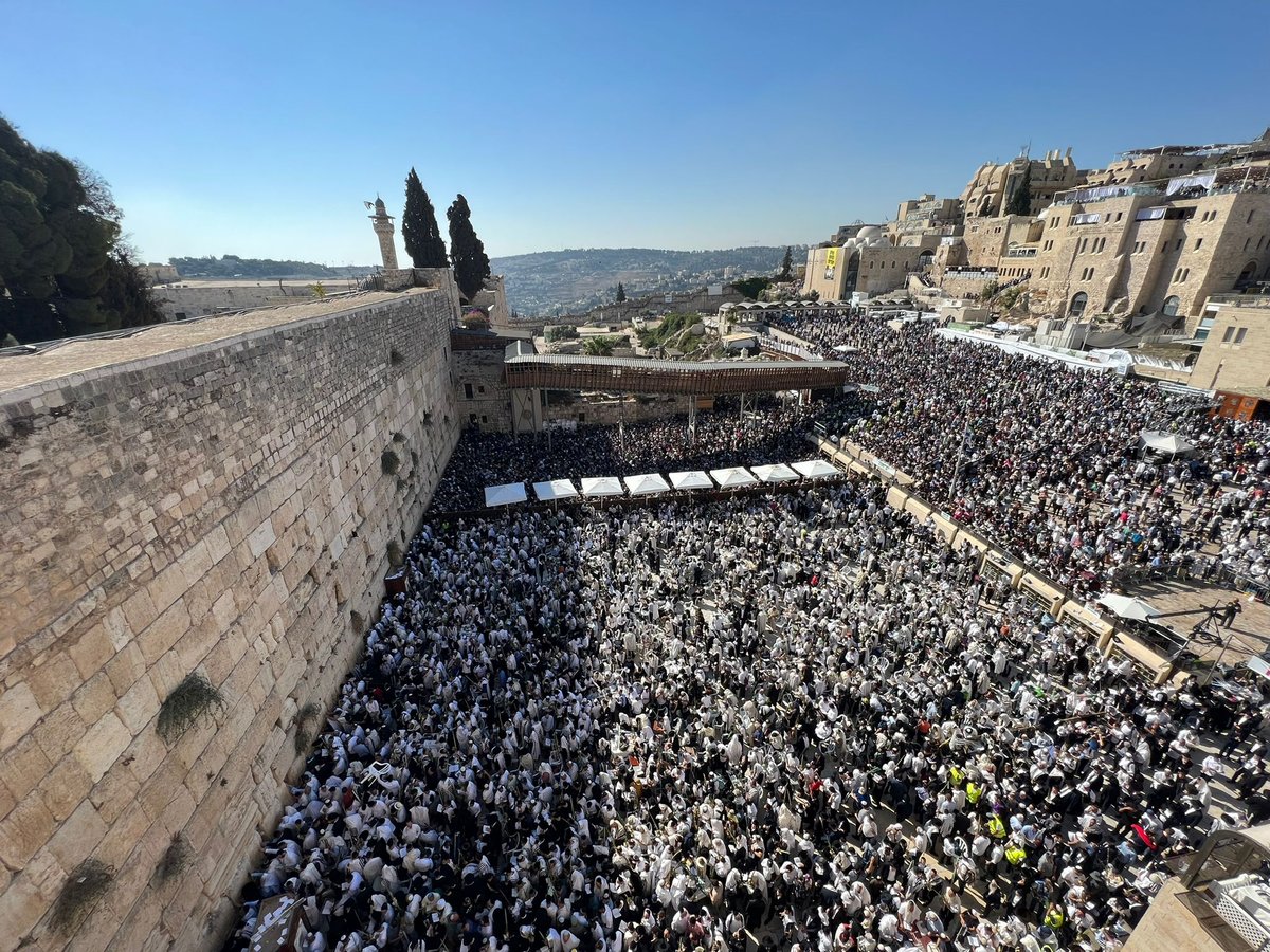 תיעוד מסכם: רבבות במעמד ברכת כהנים בכותל