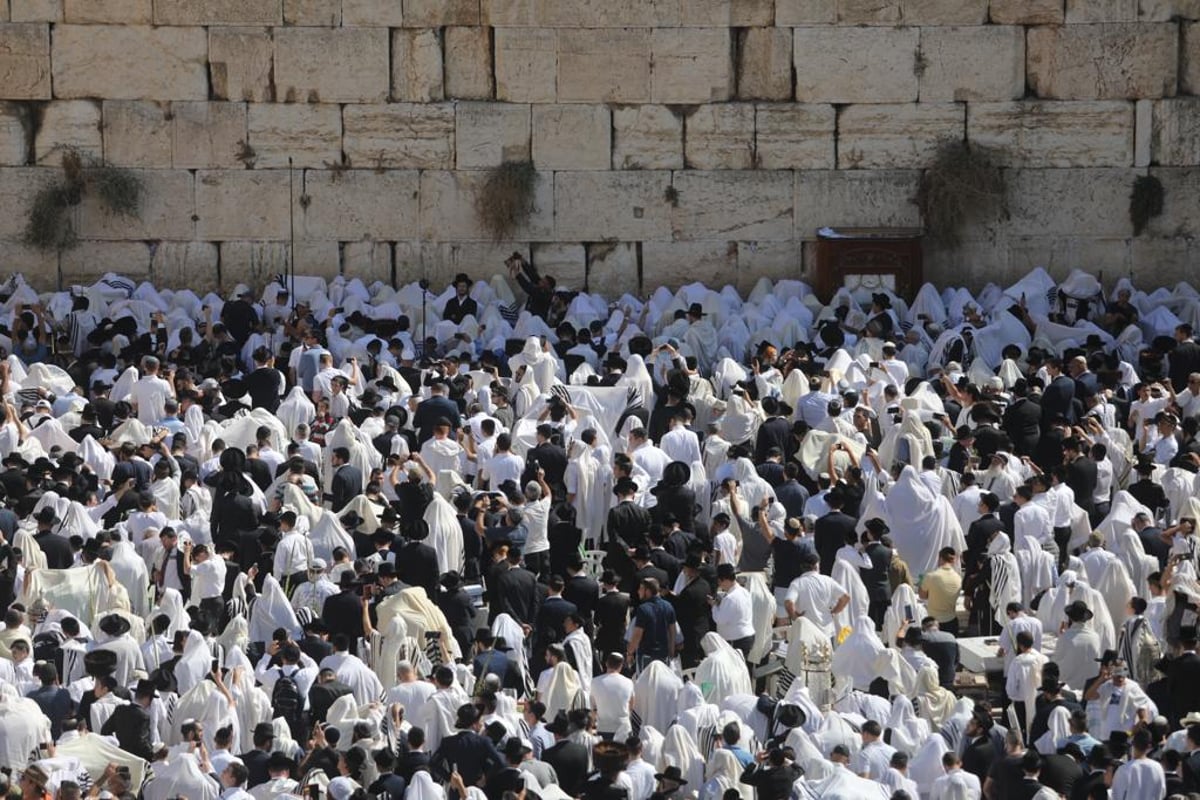 תיעוד מסכם: רבבות במעמד ברכת כהנים בכותל