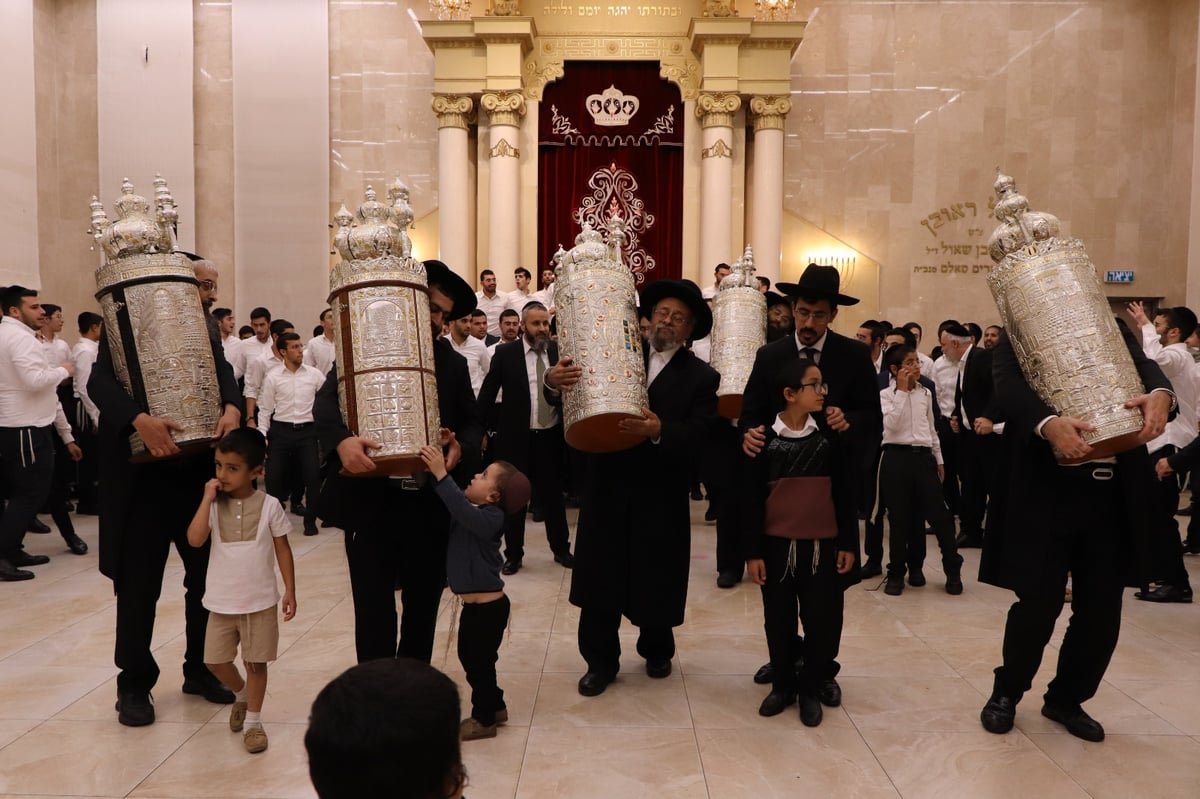 בישיבה בראש העין: כך חגגו את ה'הקפות שניות' | תיעוד