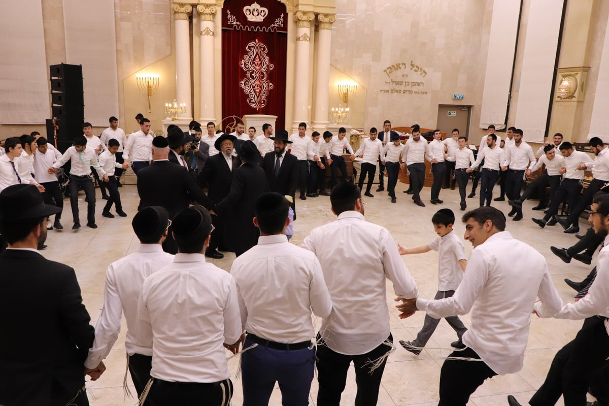 בישיבה בראש העין: כך חגגו את ה'הקפות שניות' | תיעוד