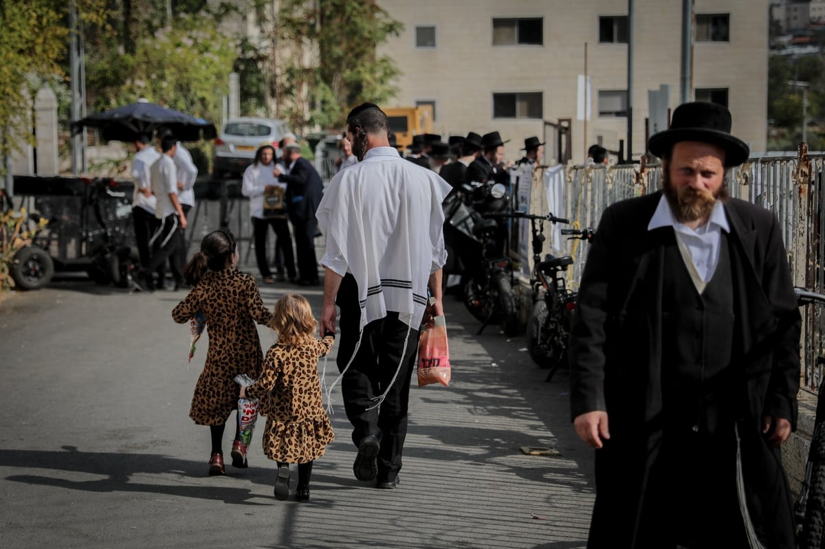 אלפים בציון שמעון הצדיק בירושלים | תיעוד