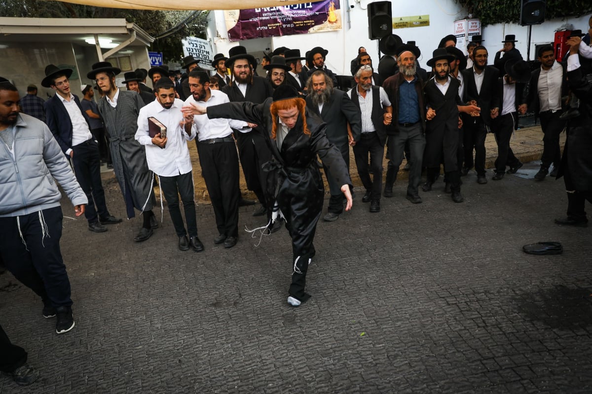 אלפים בציון שמעון הצדיק בירושלים | תיעוד