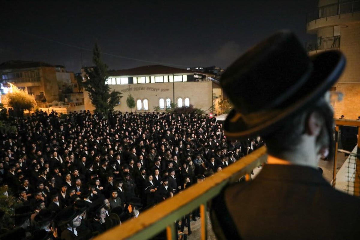 בזופניק: מאות מבני 'העדה' השתתפו בעצרת נגד הבחירות