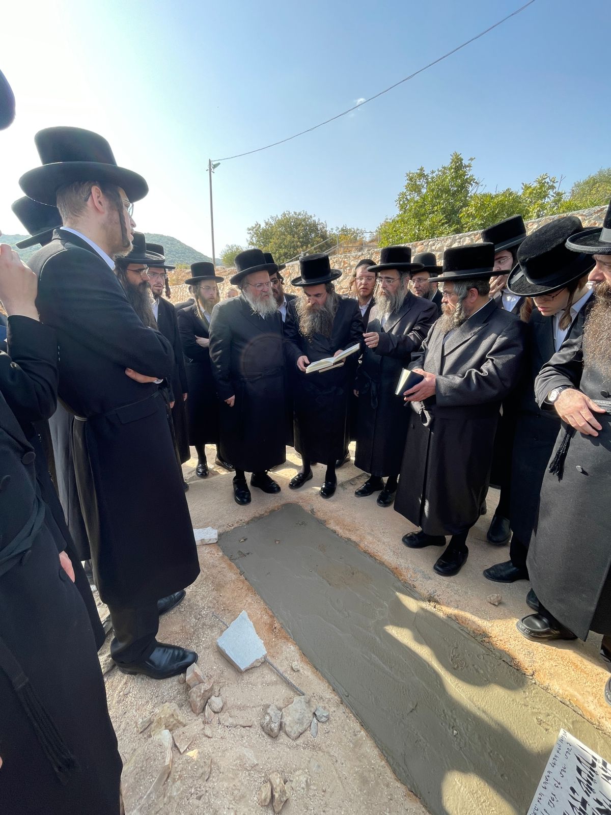 במלאות השבעה: תפילה ודברי הספד על קברו של הגר"מ שטרן זצ"ל