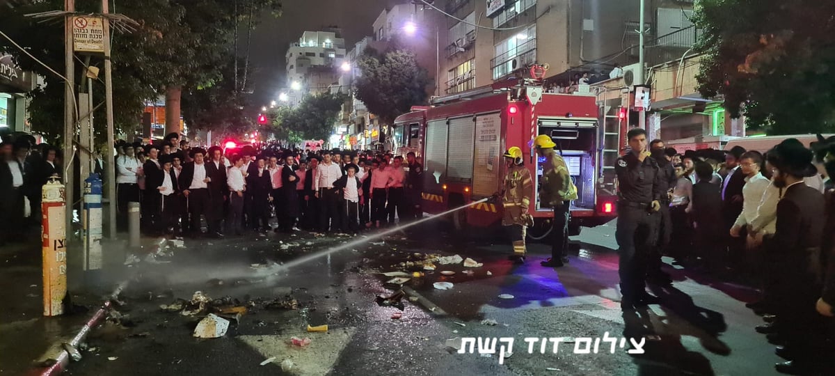 מחאה אלימה בבני ברק נגד חנות סלולר | תיעוד