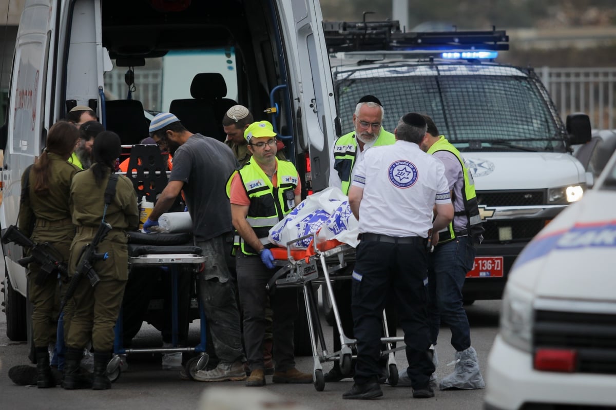 הפיגוע באריאל: 3 נרצחים, 3 פצועים | תיעוד מסכם