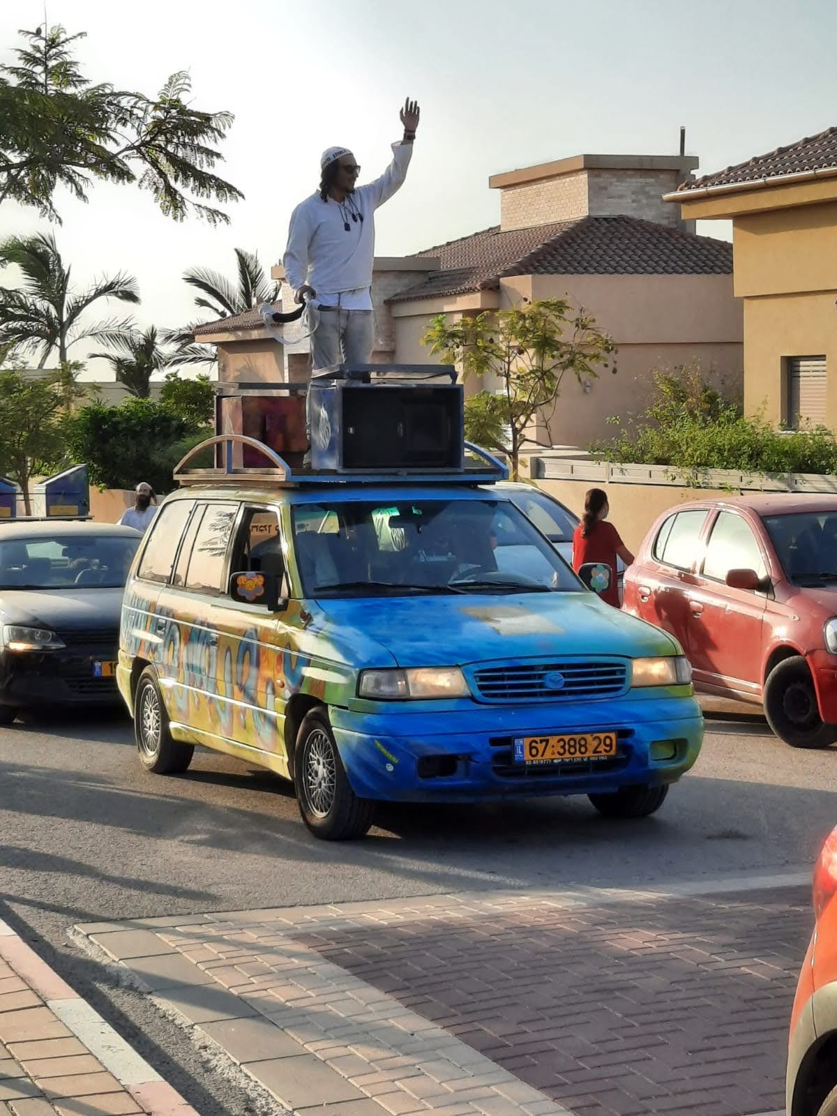 תלמידי הצדיק ר' ישראל דב אודסר מחזקים את עם ישראל