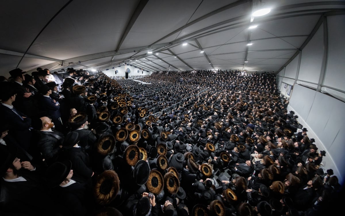 רבבות השתתפו בטיש וסעודה שלישית של הגר"ש אלתר | תיעוד