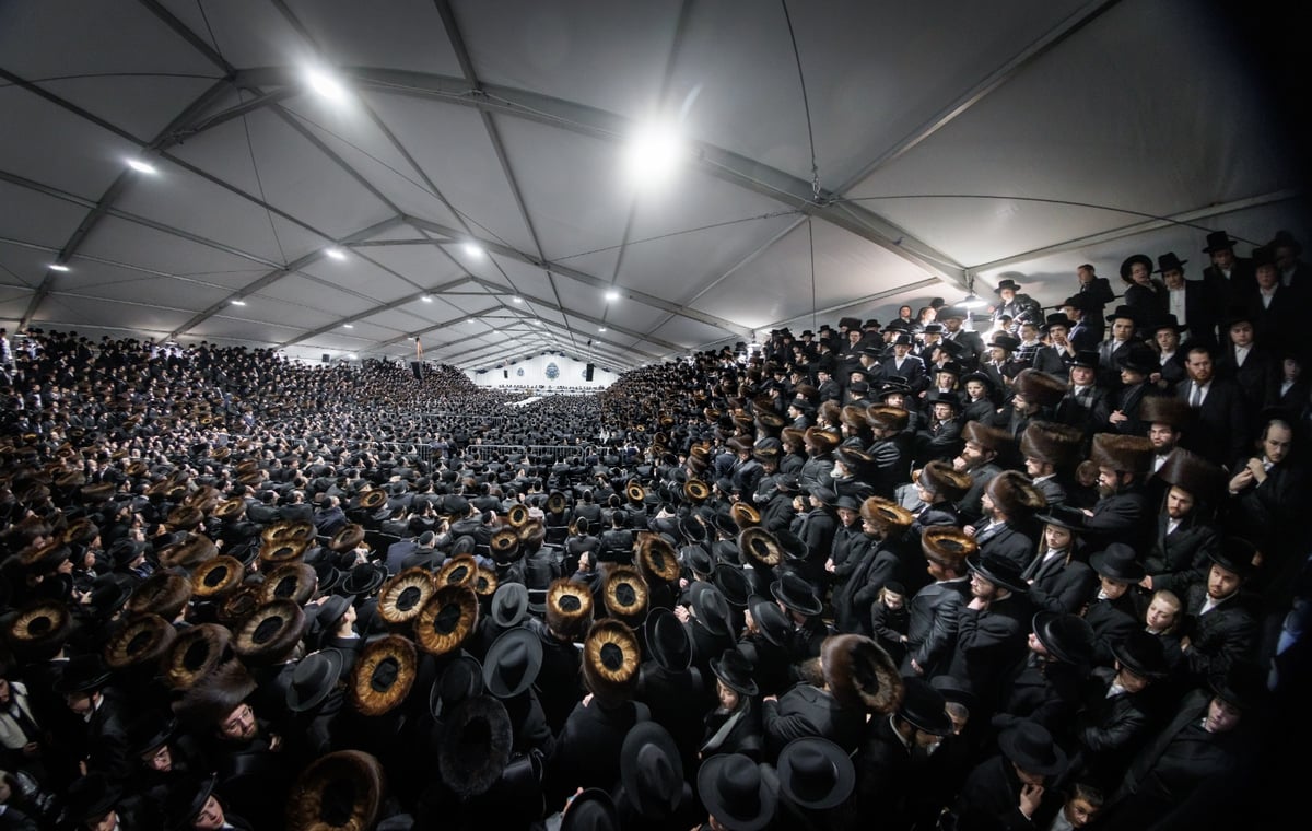 רבבות השתתפו בטיש וסעודה שלישית של הגר"ש אלתר | תיעוד