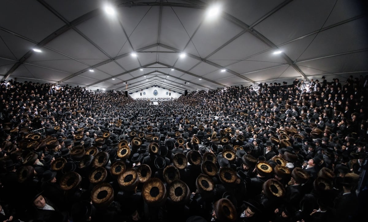 רבבות השתתפו בטיש וסעודה שלישית של הגר"ש אלתר | תיעוד