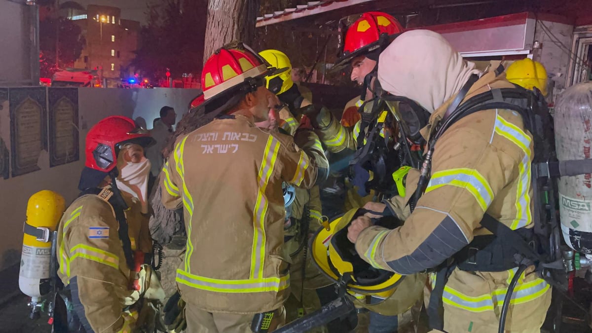 בשכונה החרדית: שריפה פרצה בליל שבת וכילתה את החנות