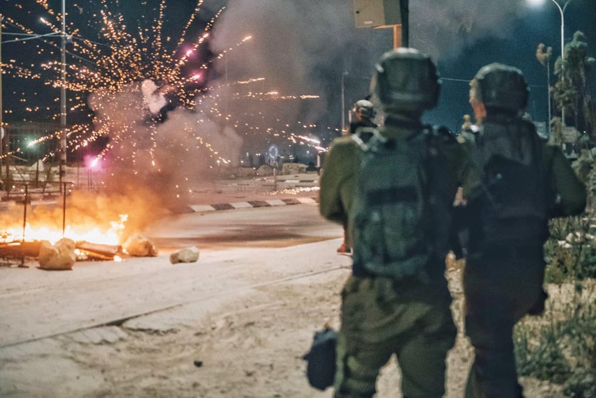 מבצע אחד, 99 תמונות: כך נראה "שובר גלים" בעדשה