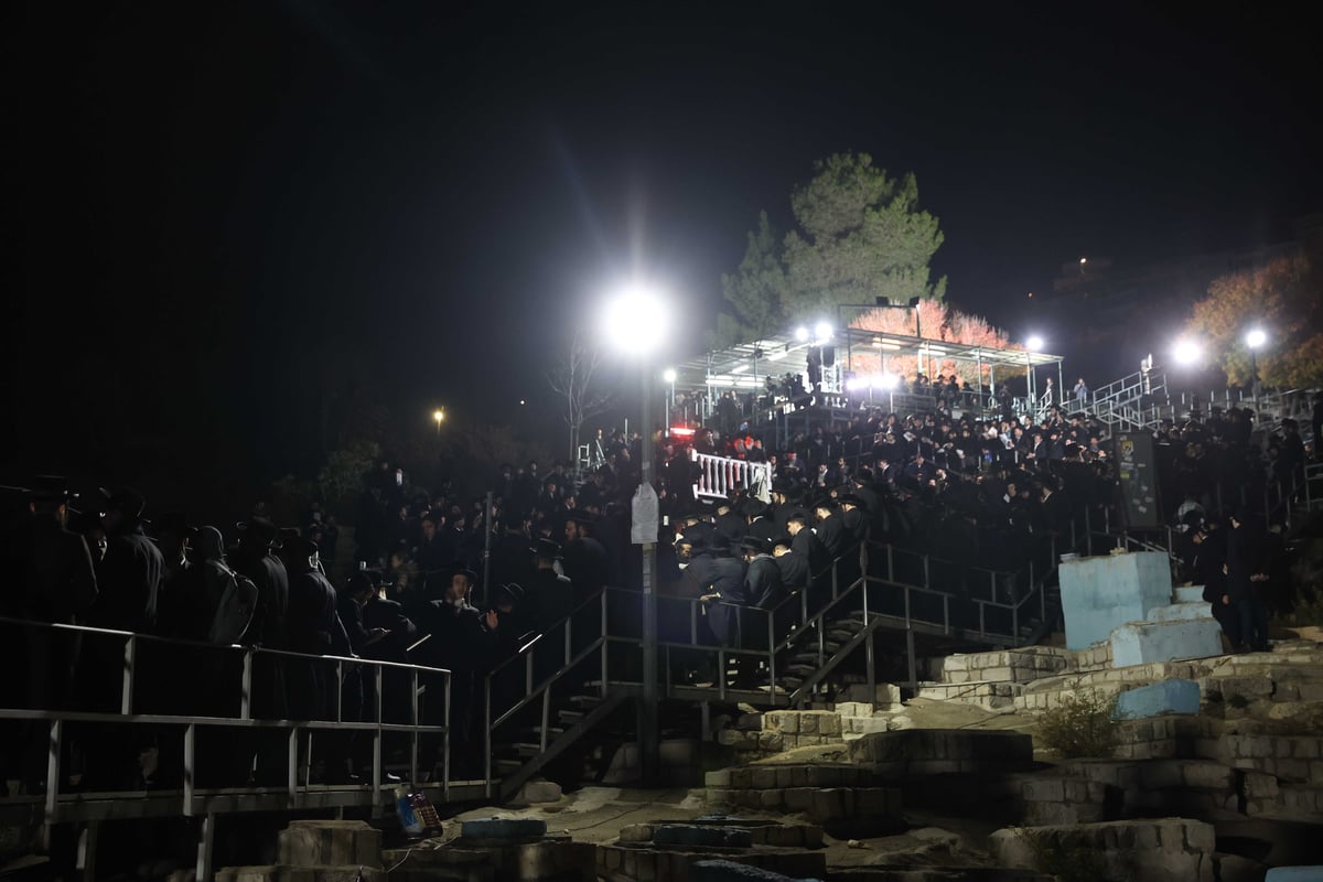 גלריה: המונים בהילולת ה'בת עין' זיע"א בצפת