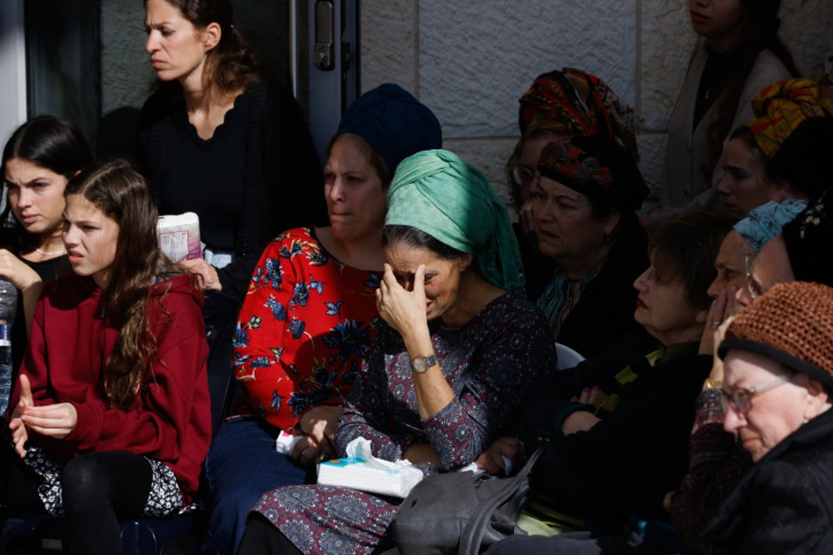 ירושלים: אלפים בהלווייתו של ראש ישיבת הר המור • תיעוד