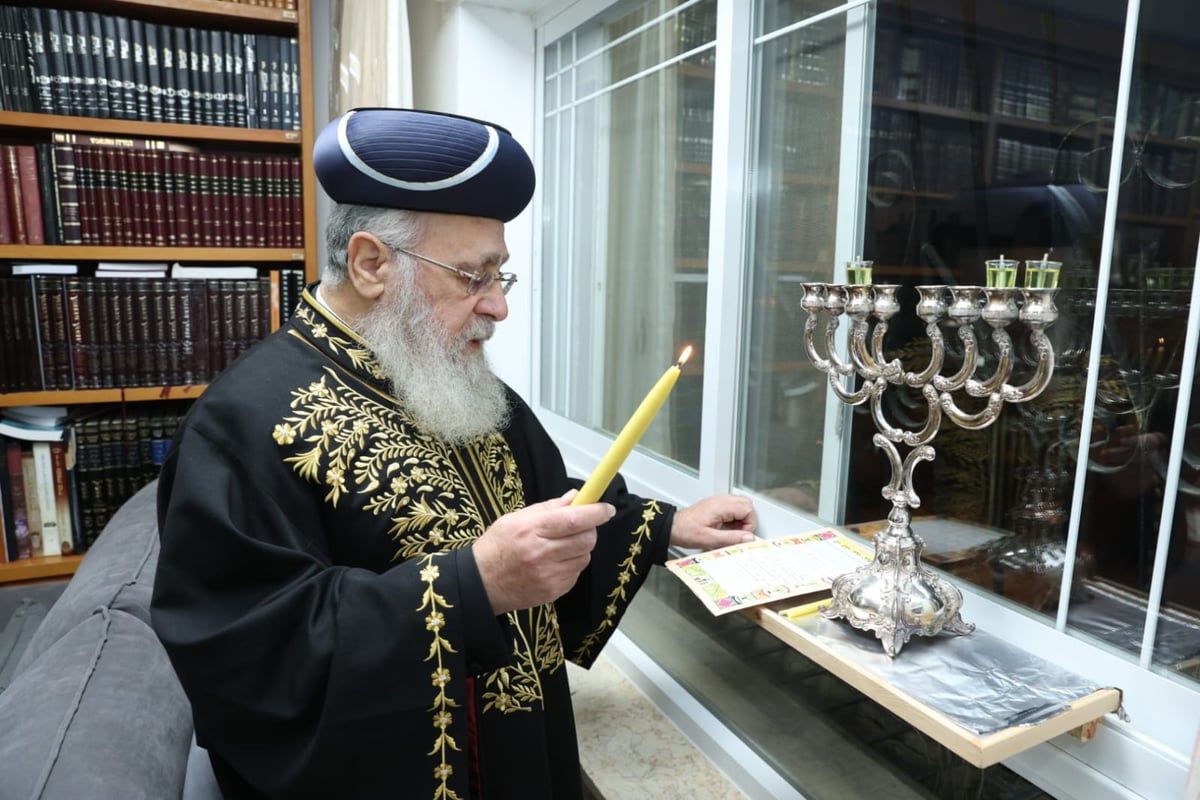 תיעוד: הראשון לציון בהדלקת נר שני של חנוכה