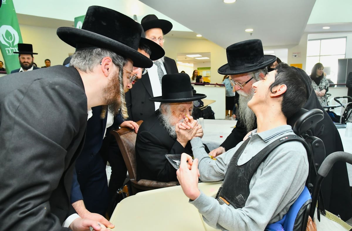 הגרב"ד פוברסקי ביקר את ילדי עלה המיוחדים