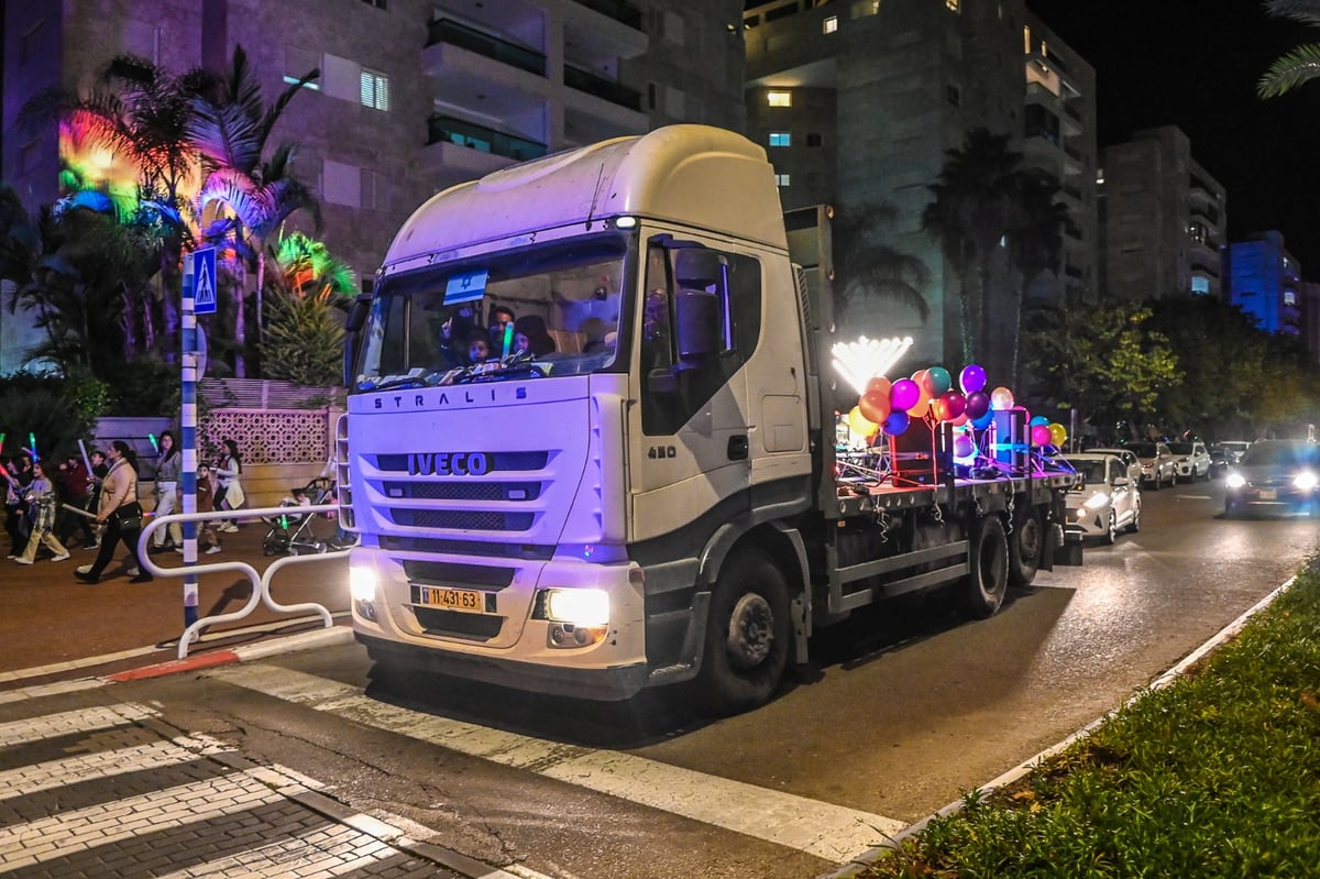 כזה לא ראיתם: כך חוגגים חנוכה באשדוד