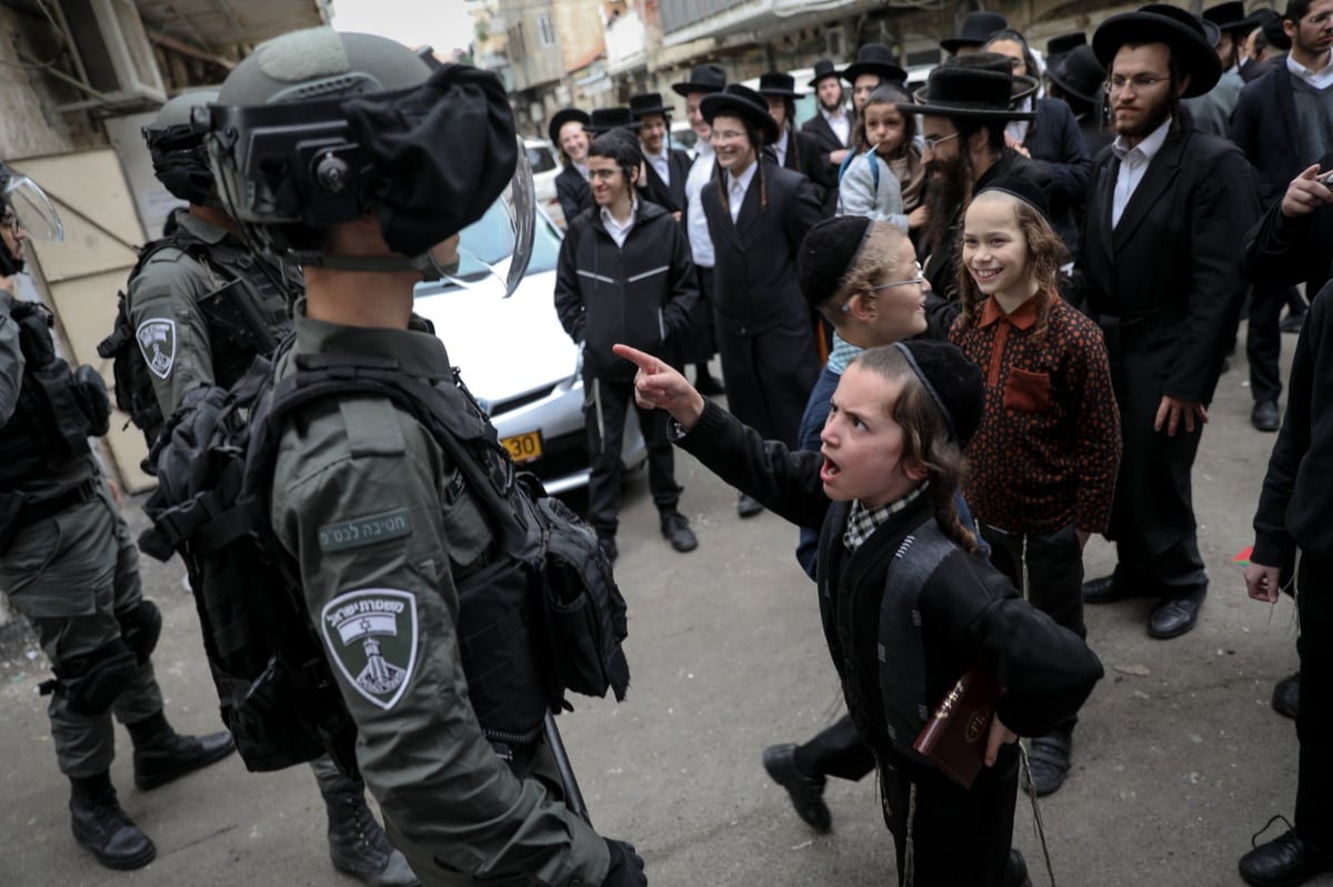 יום רביעי ברציפות שהמשטרה פושטת על מאה שערים | תיעוד