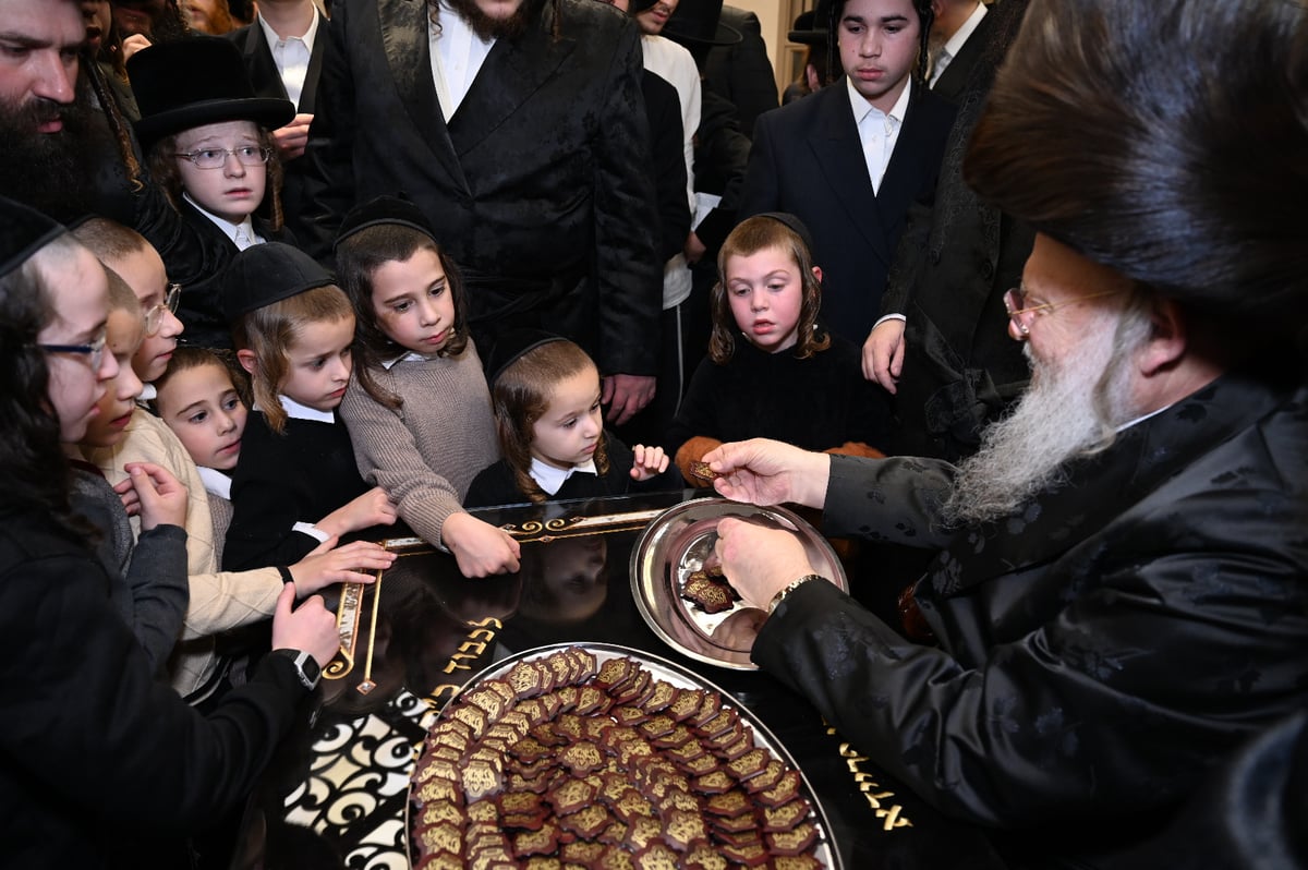 החסיד ניגן בכינור: 'זאת חנוכה' בקאמרנא בבית שמש