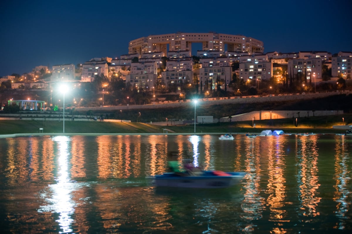 התחזית: הלילה חלקית - מעונן, מחר -  ייתכן אובך