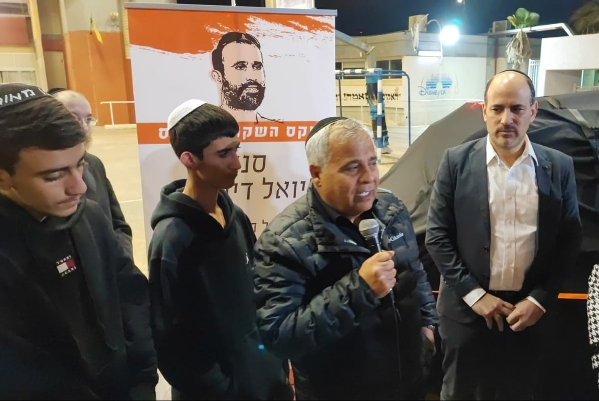 מתוך טקס חניכת המינילנס לזכרו של  יואל סויסה ז"ל