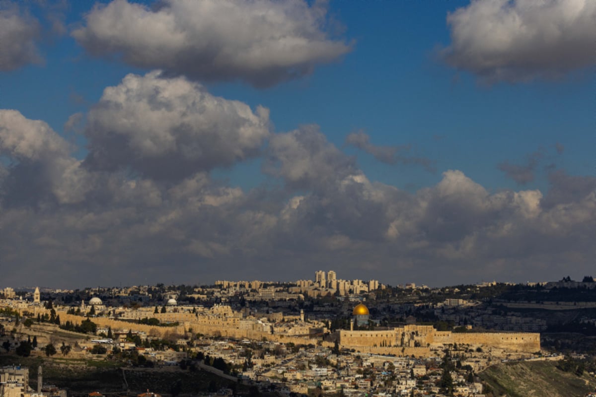 התחזית: התקררות קלה, היום ושבת צפוי גשם קל