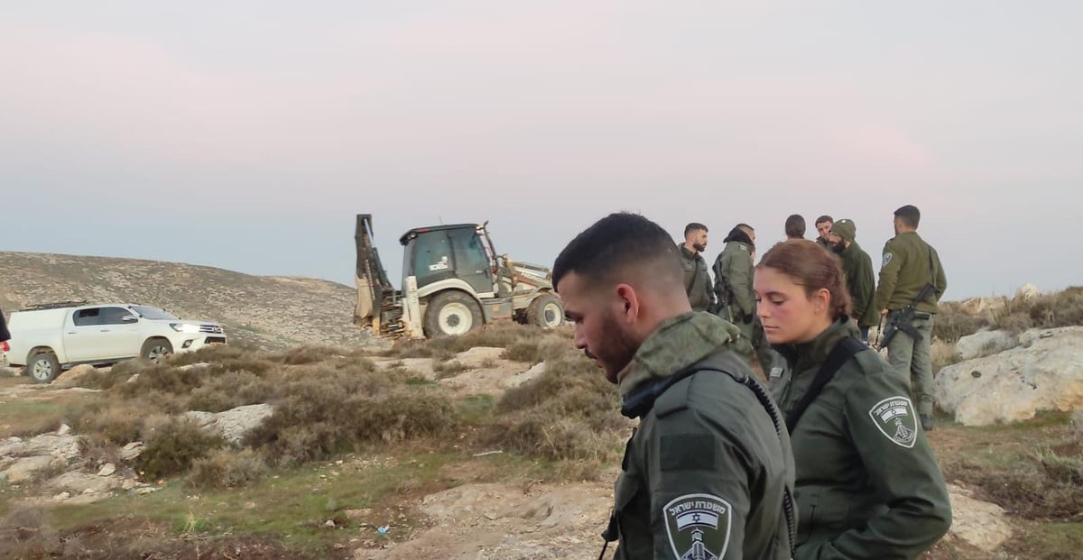 שתי משפחות פונו מגבעת 'נחלת צבי' | צפו בתיעוד