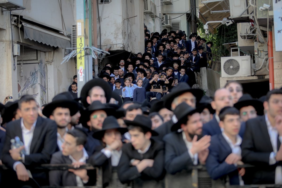 צלם 'כיכר' מגיש גלרית סיכום מהלווית הגר"ש בעדני זצ"ל