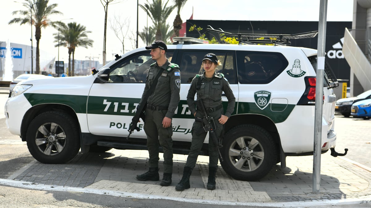 'סופה נודדת': כוחות משטרה פשטו על עשרות יעדים