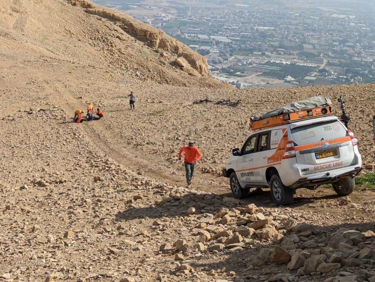 רוכב אופניים מבוגר נחבל באזור הקרנטל - ופונה במסוק