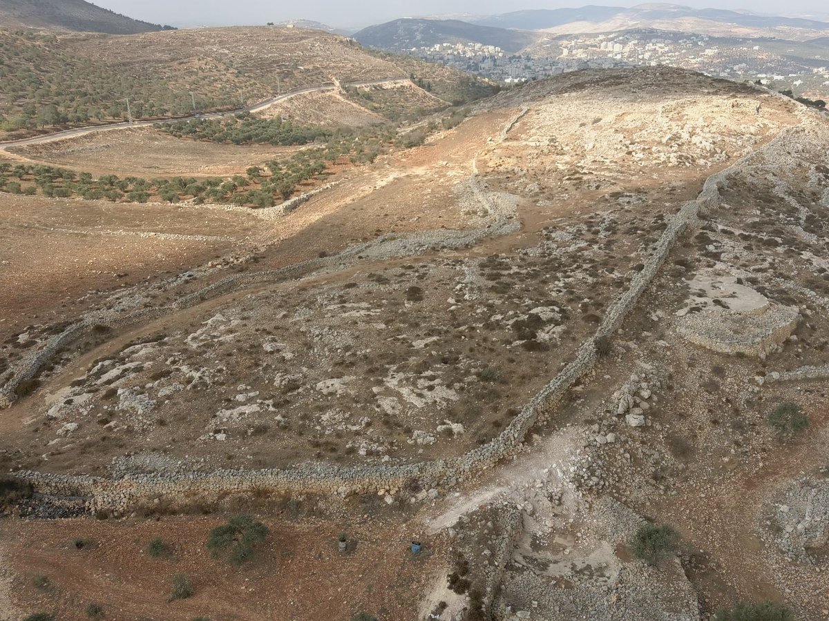 הרש"פ מתכננת: שכונה ערבית על חורבות 'מזבח יהושע'