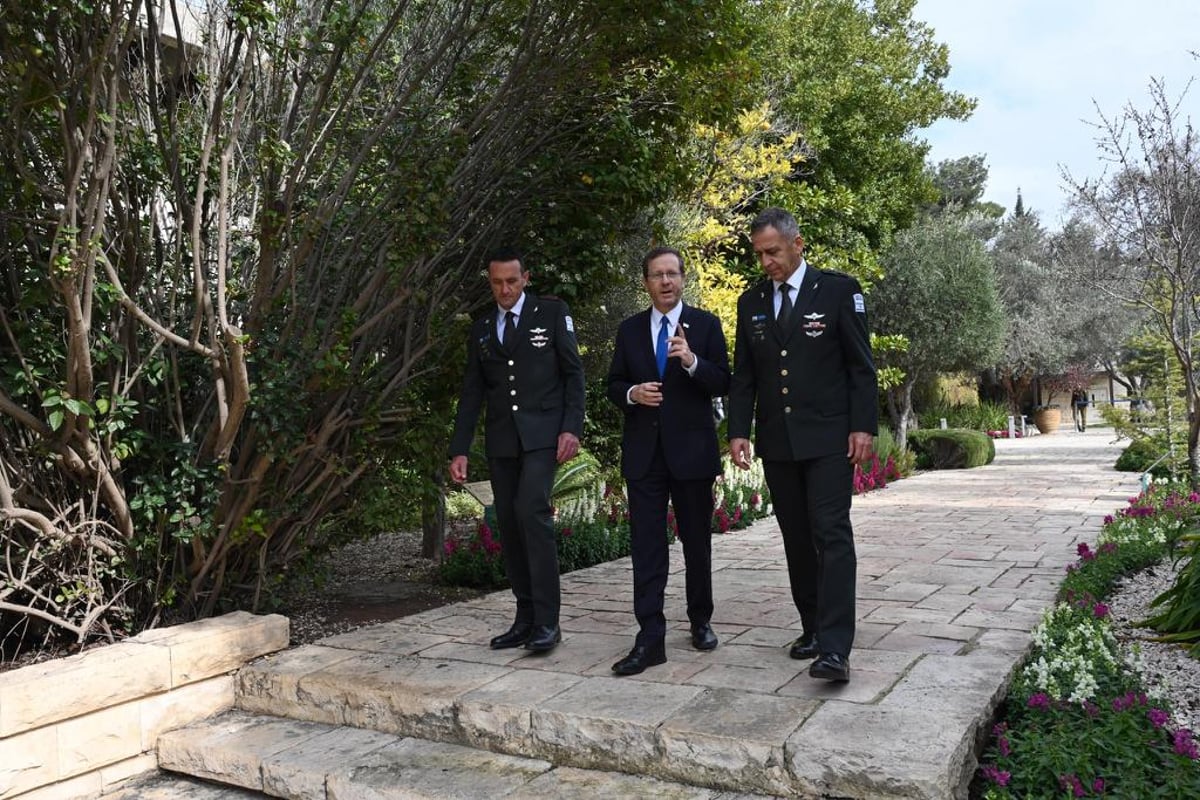 הרמטכ"לים ביקרו בכותל המערבי; זה מה שהם כתבו | תיעוד