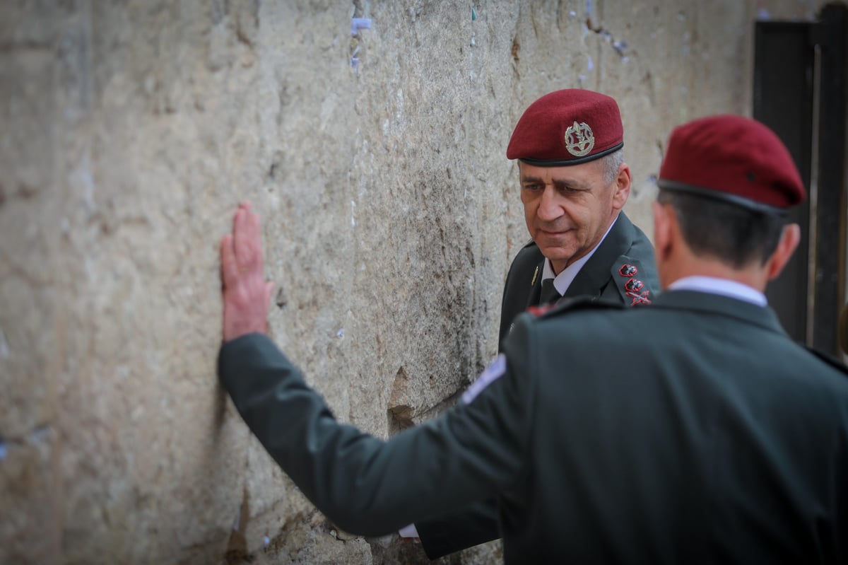 הרמטכ"לים ביקרו בכותל המערבי; זה מה שהם כתבו | תיעוד