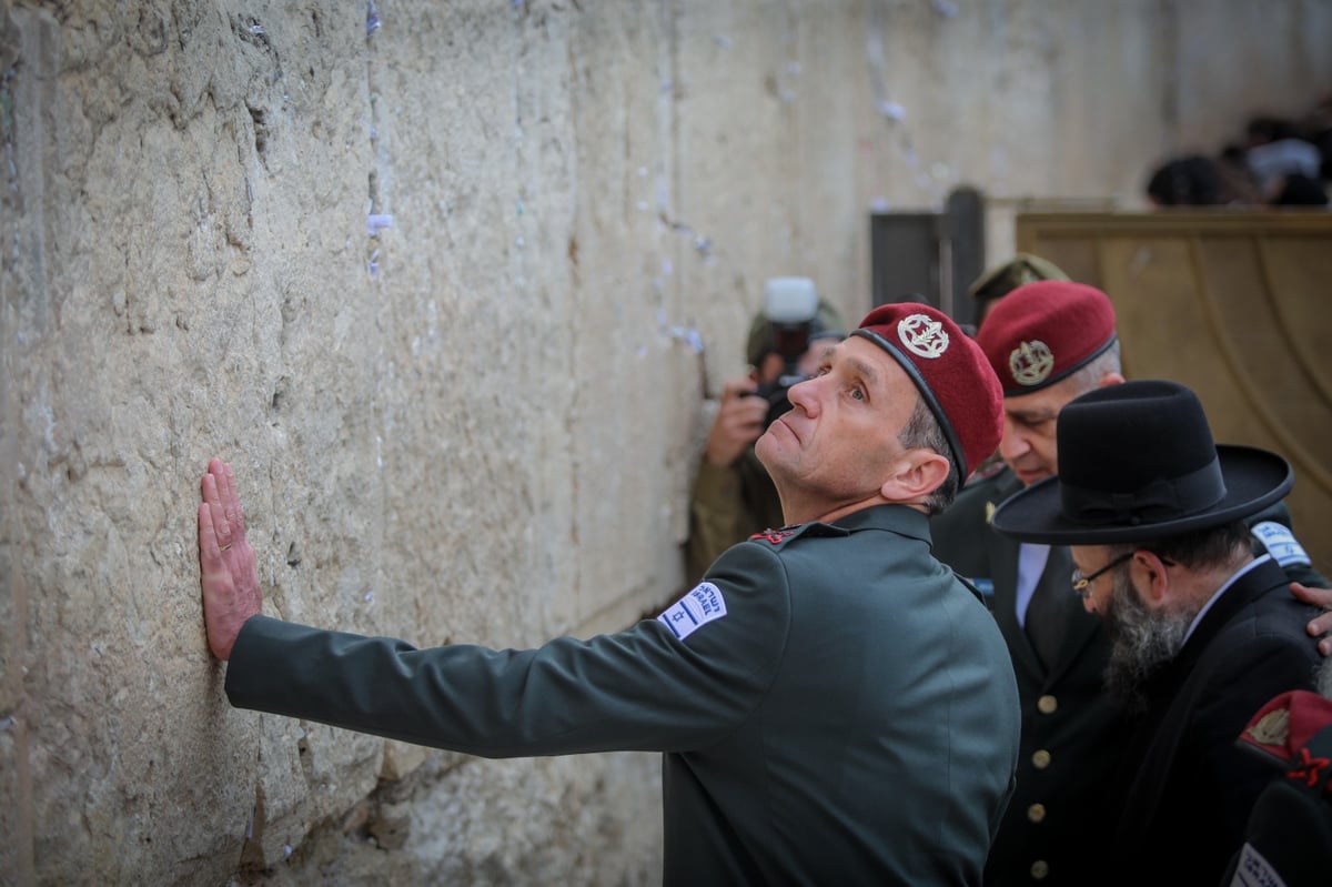 הרמטכ"לים ביקרו בכותל המערבי; זה מה שהם כתבו | תיעוד