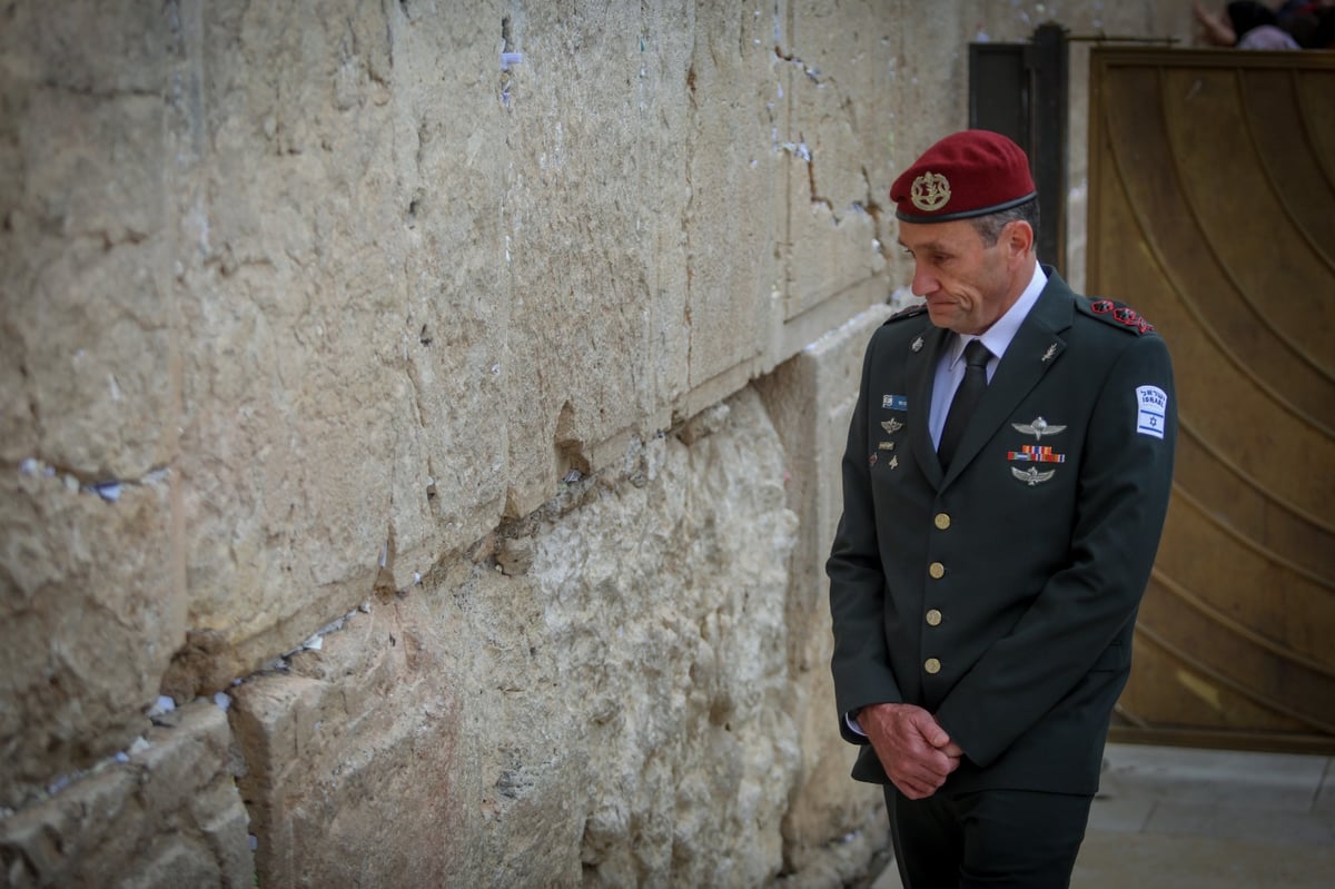 הרמטכ"לים ביקרו בכותל המערבי; זה מה שהם כתבו | תיעוד