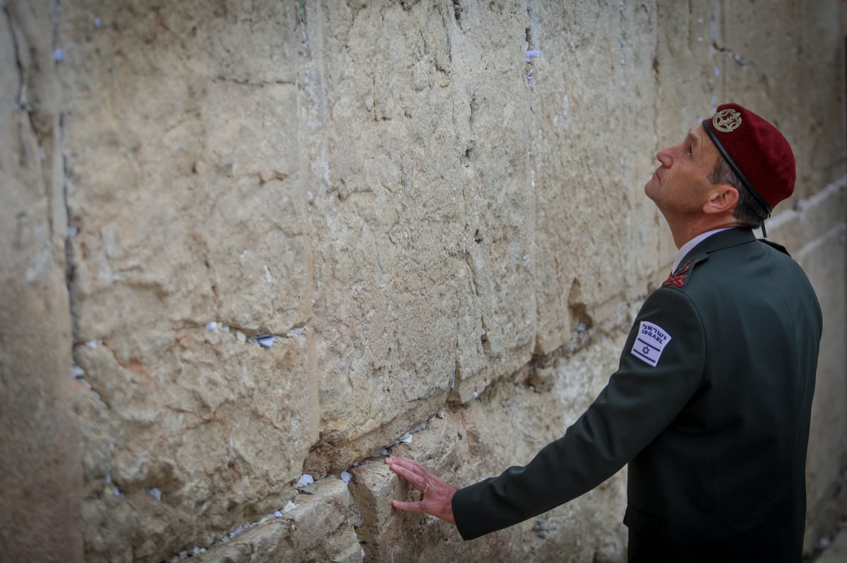 הרמטכ"לים ביקרו בכותל המערבי; זה מה שהם כתבו | תיעוד