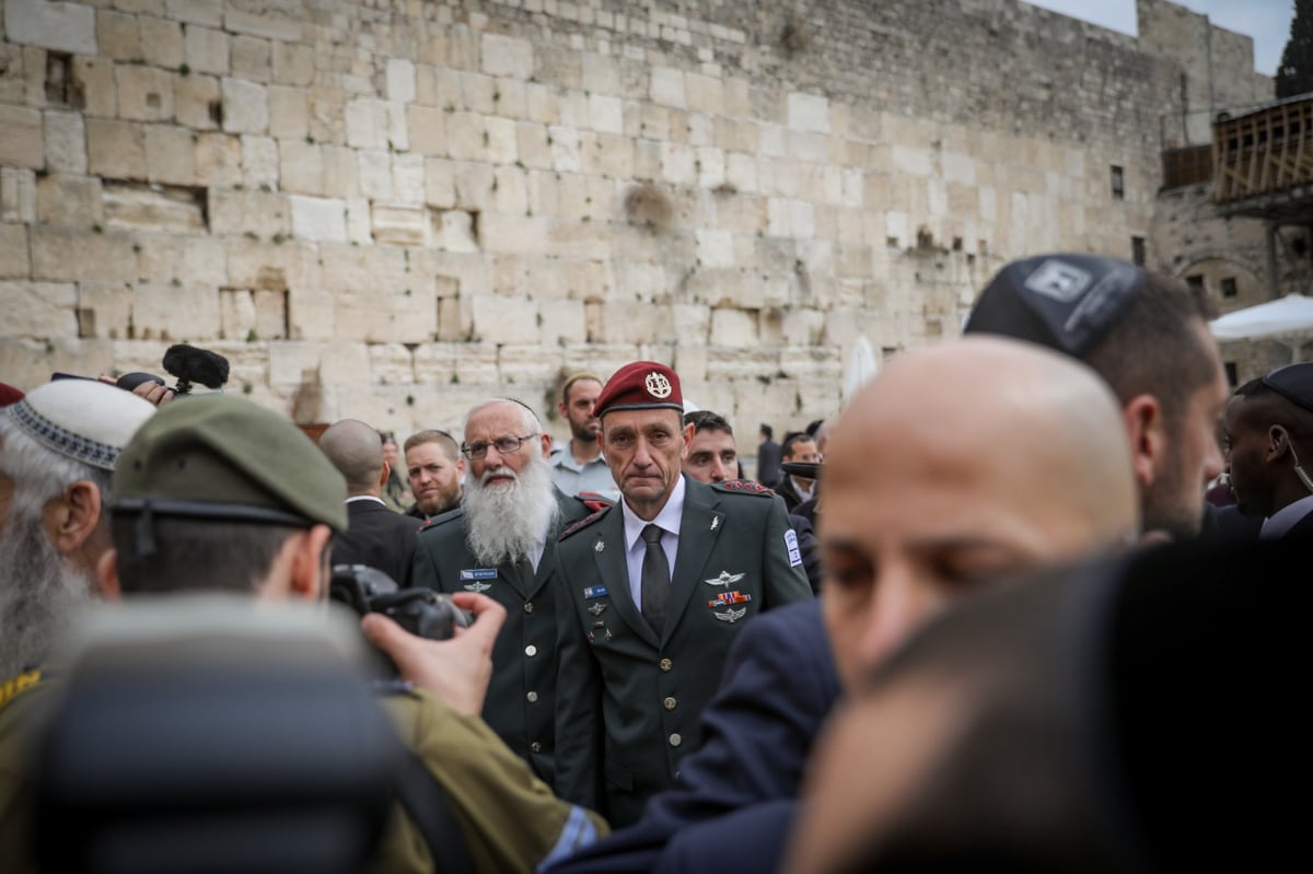 הרמטכ"לים ביקרו בכותל המערבי; זה מה שהם כתבו | תיעוד