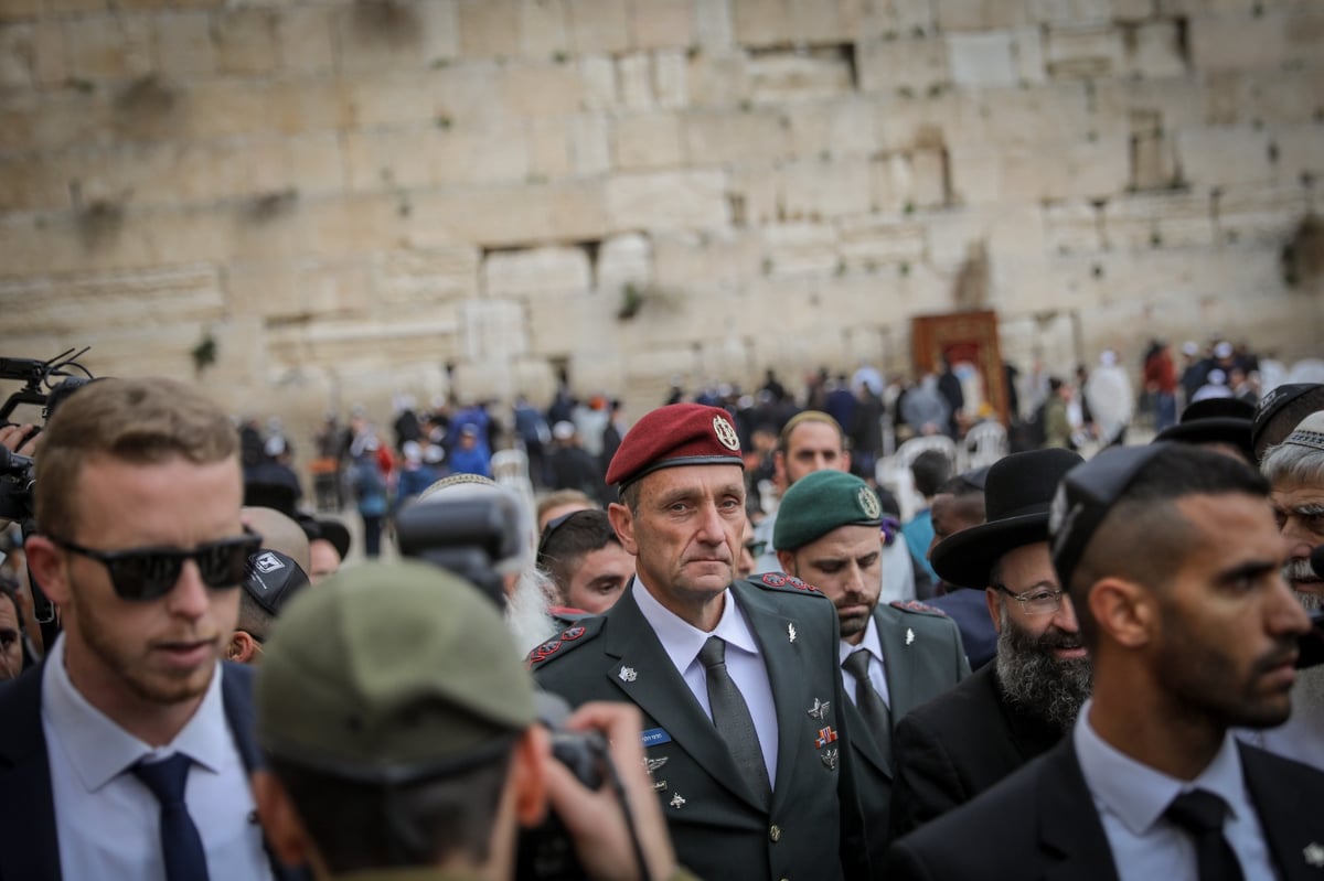 הרמטכ"לים ביקרו בכותל המערבי; זה מה שהם כתבו | תיעוד