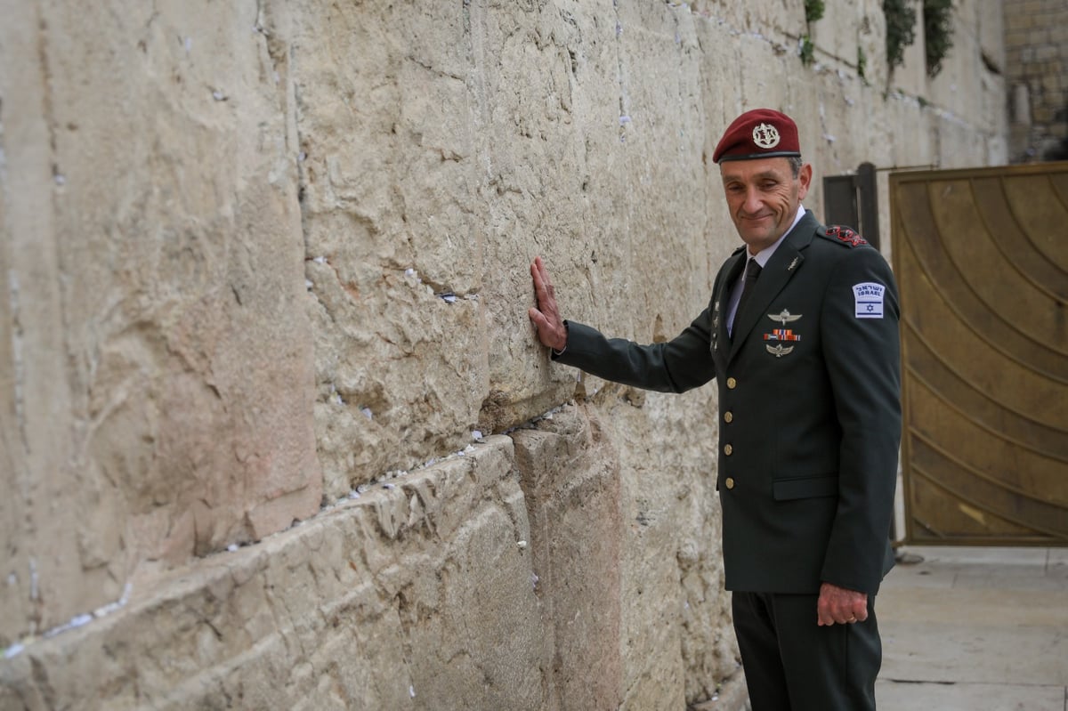 הרמטכ"לים ביקרו בכותל המערבי; זה מה שהם כתבו | תיעוד