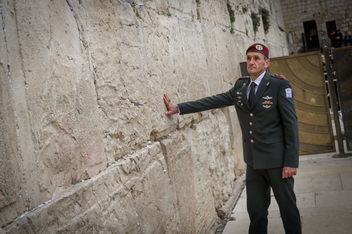 הרמטכ"לים ביקרו בכותל המערבי; זה מה שהם כתבו | תיעוד