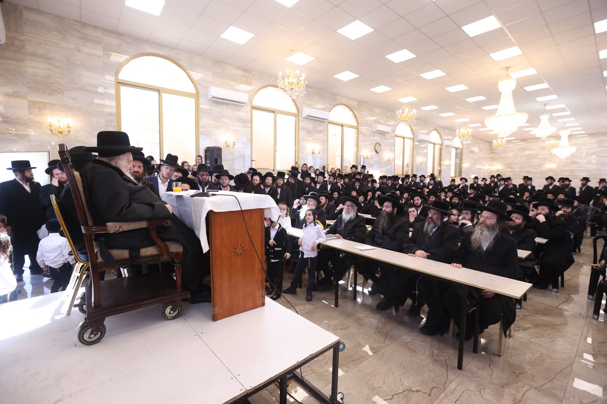 ראב"ד העדה החרדית חיזק את טבריה והתפלל במירון