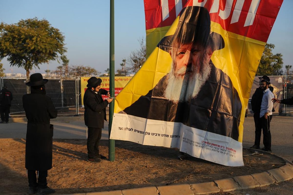 צלם 'כיכר' תיעד: ההמונים שפוקדים את ציון הבבא סאלי