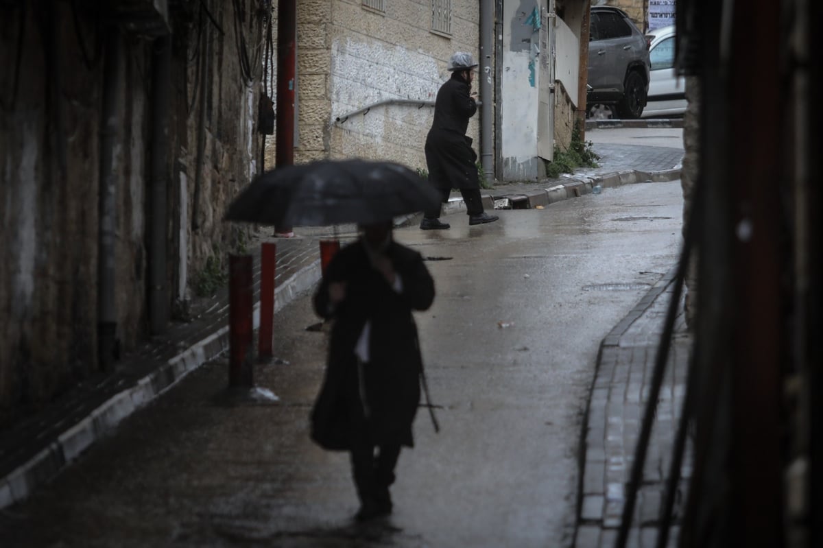 חורף ירושלמי סוער וגשום: תיעוד מסמטאות מאה שערים