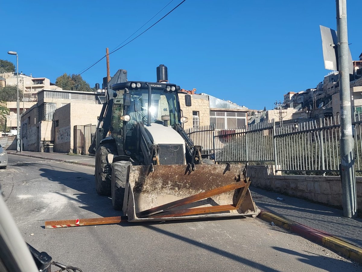 פתיחת צירי התנועה