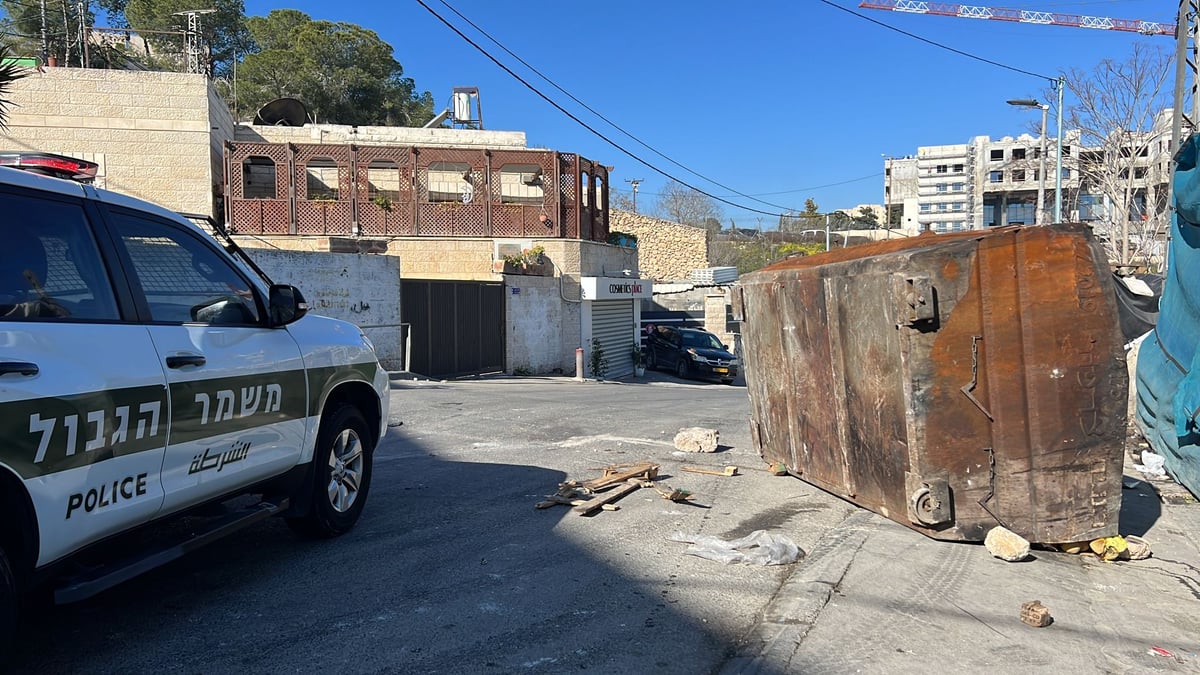 השביתה הערבית במזרח ירושלים; עימותים בין צעירים למבוגרים