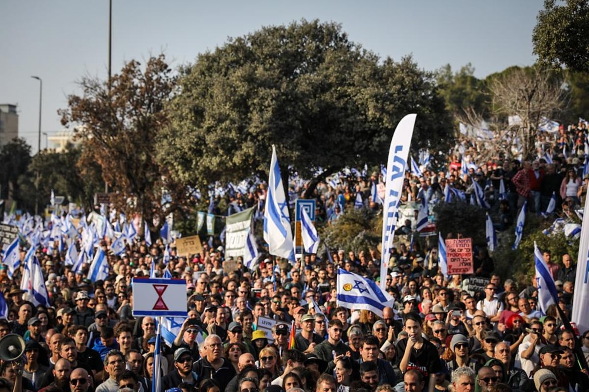 לפני ההצבעה במליאה על הרפורמה: רוב המפגינים מחוץ לכנסת - התפזרו